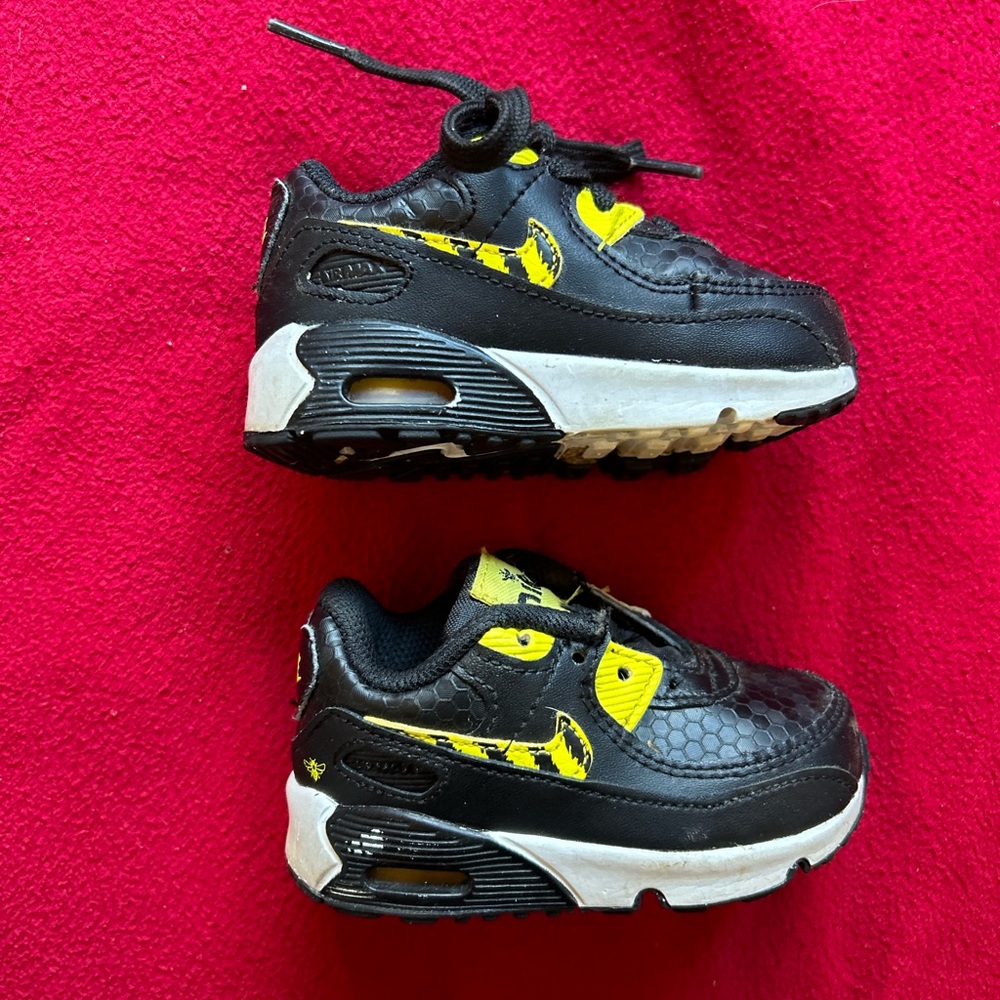 Nike Baby Sneakers in Black and Yellow